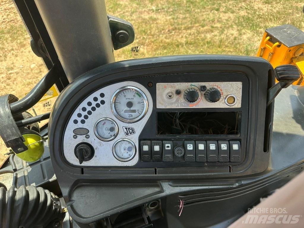 JCB 3 CX Backhoe loaders
