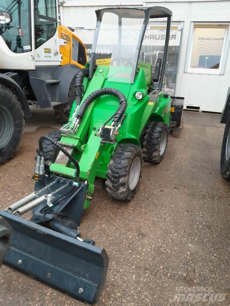 Avant 420 Mini loaders