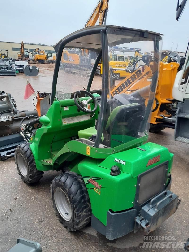 Avant 420 Mini loaders