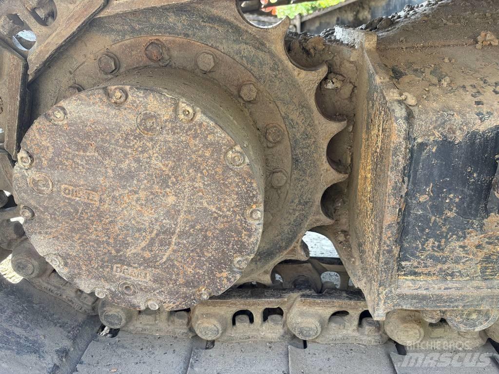 JCB JZ 140 LC Crawler excavators