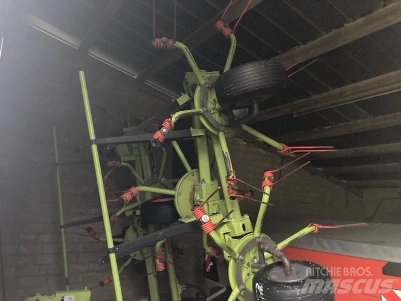 CLAAS Volto 900 Rakes and tedders