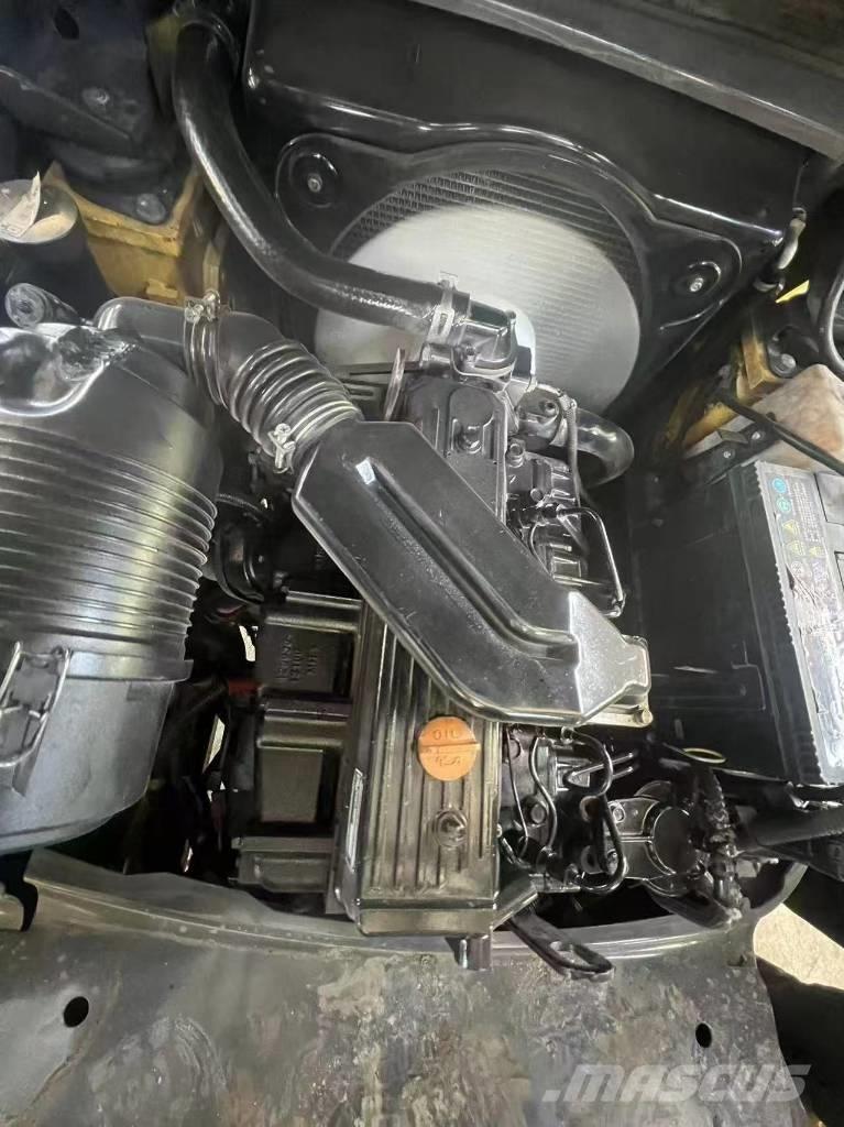 Komatsu FD 30 T-17 Diesel trucks