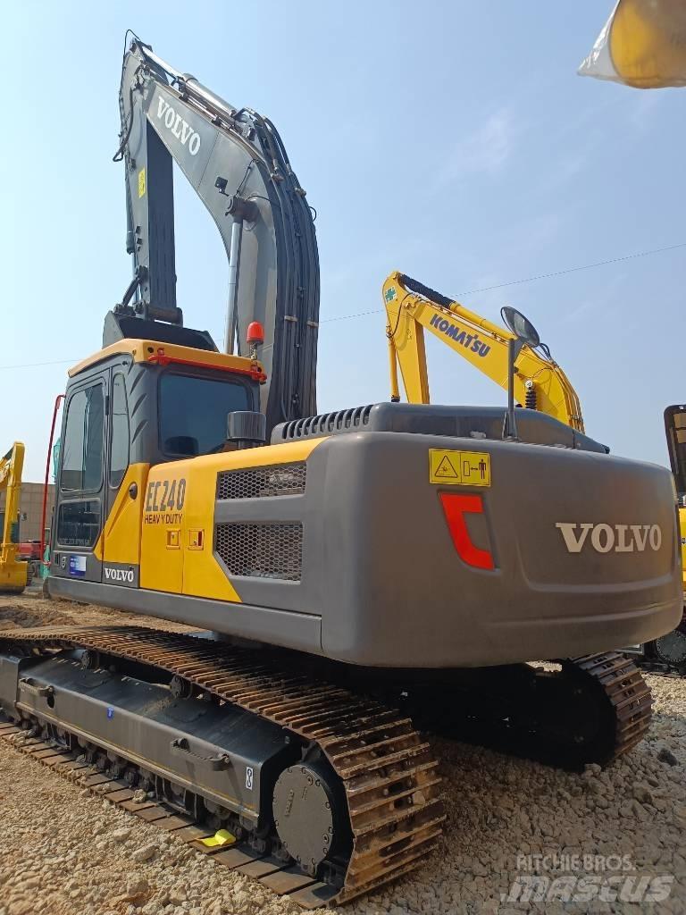 Volvo EC 240 Crawler excavators