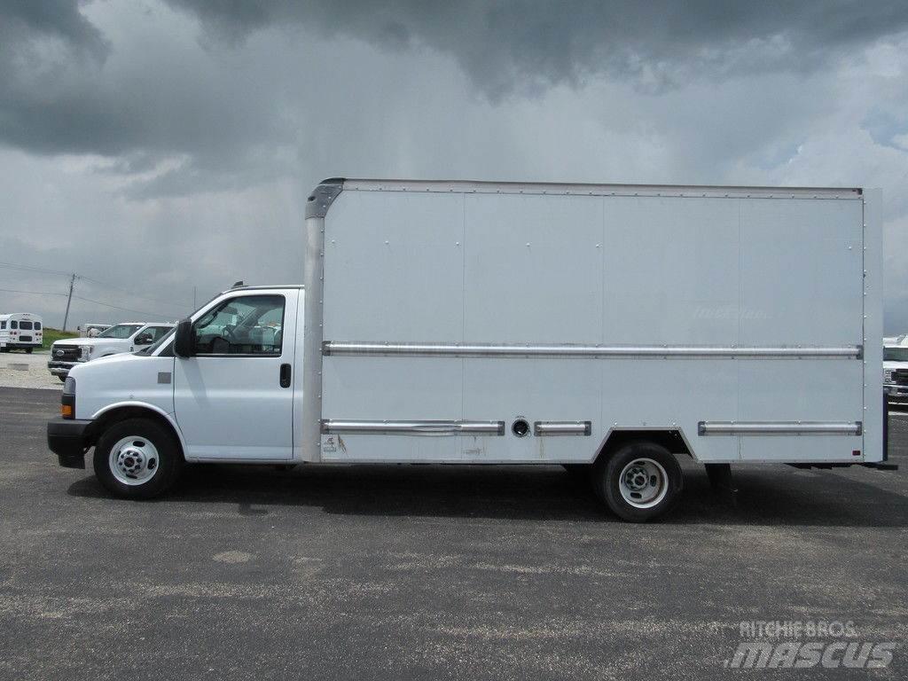 GMC Savana 3500 Box body trucks