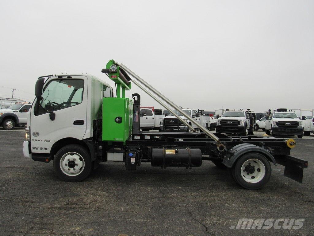 Hino 195 Tipper trucks