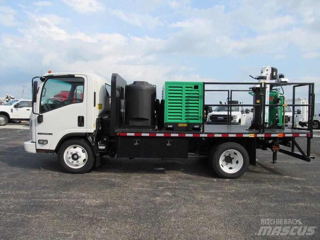 Isuzu NPR HD Flatbed / Dropside trucks