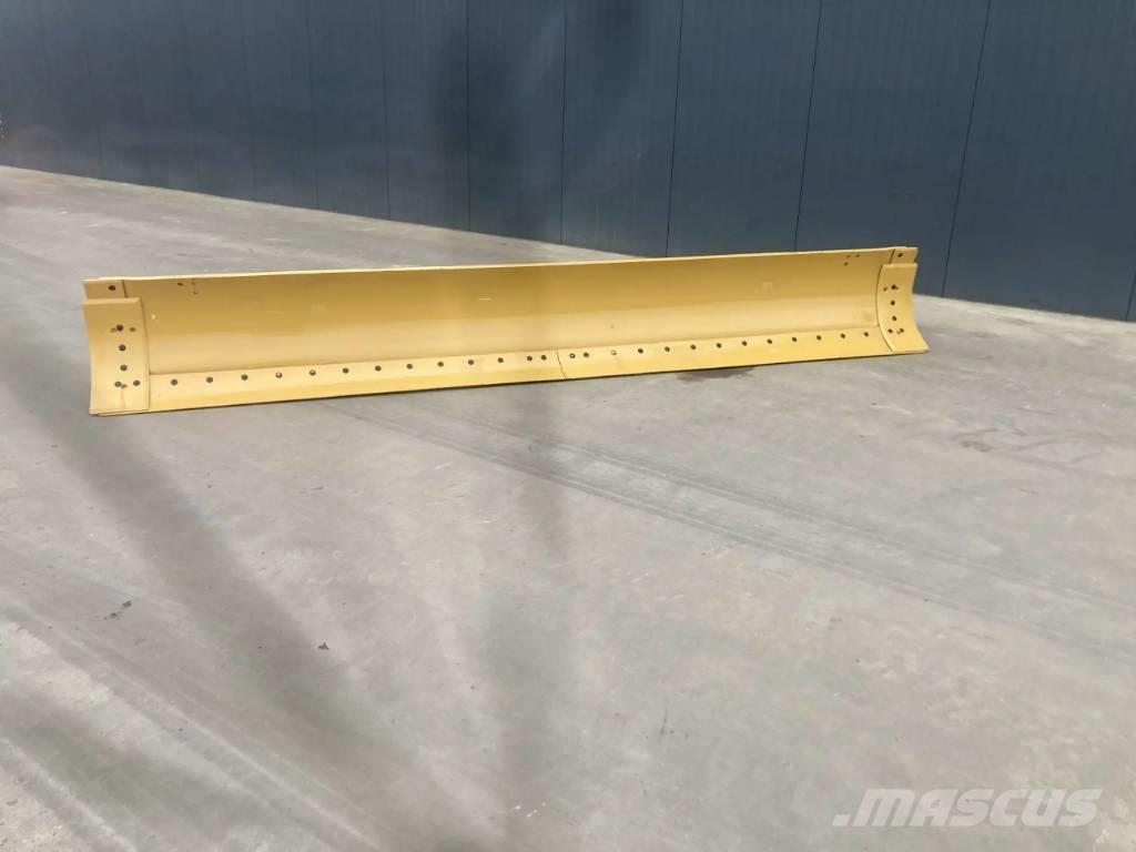 CAT 160M2 Moldboard Blades