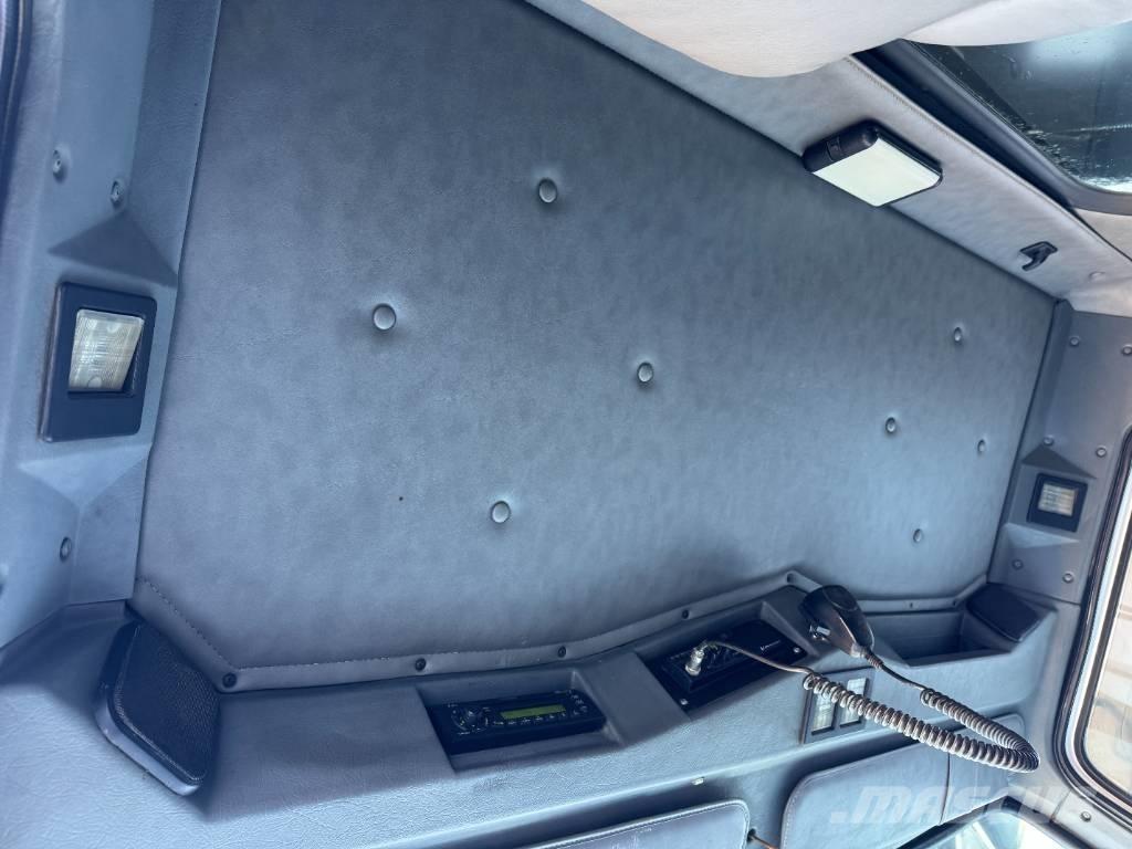 Western Star 4900 Tipper trucks