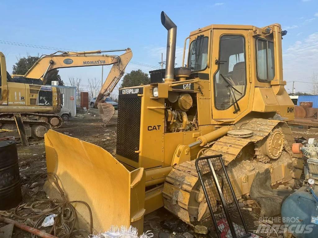 CAT D 4 H Crawler dozers