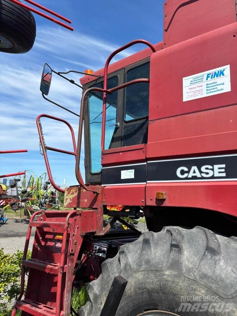 Case IH 1680 Axial Combine harvesters