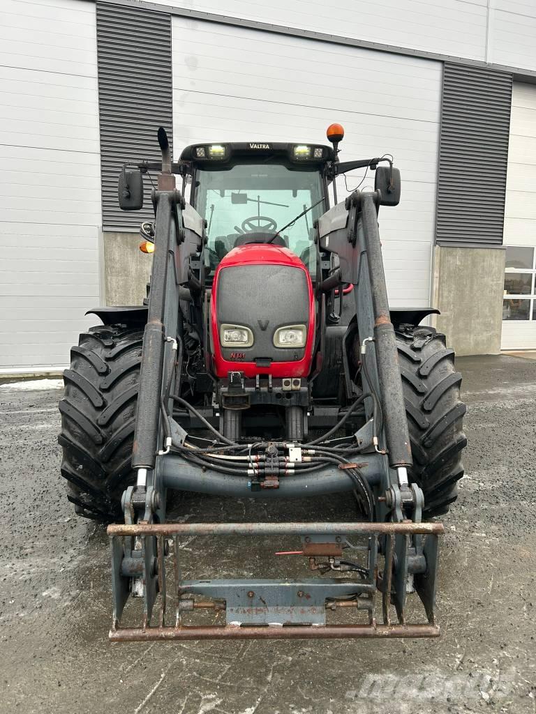 Valtra N141 Advance Tractors