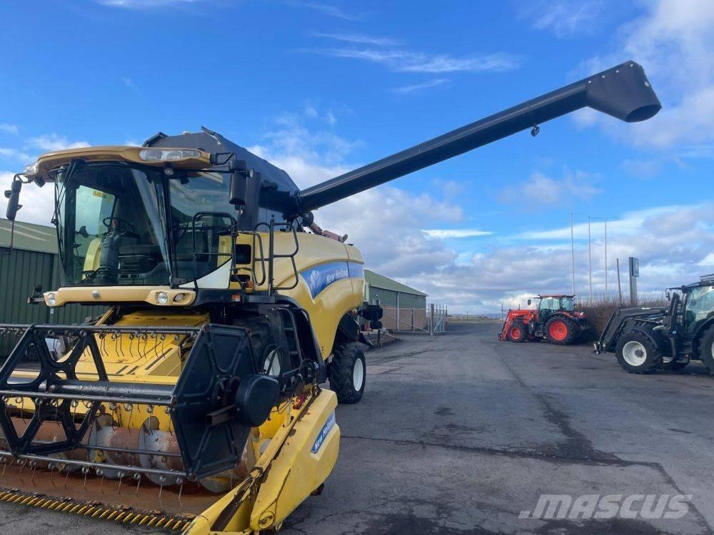 New Holland CX 780 Combine harvesters