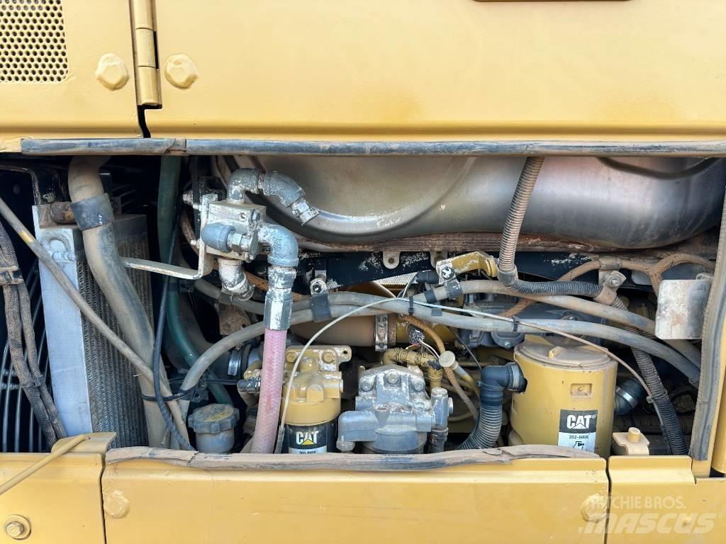 CAT D 6 N XL Crawler dozers