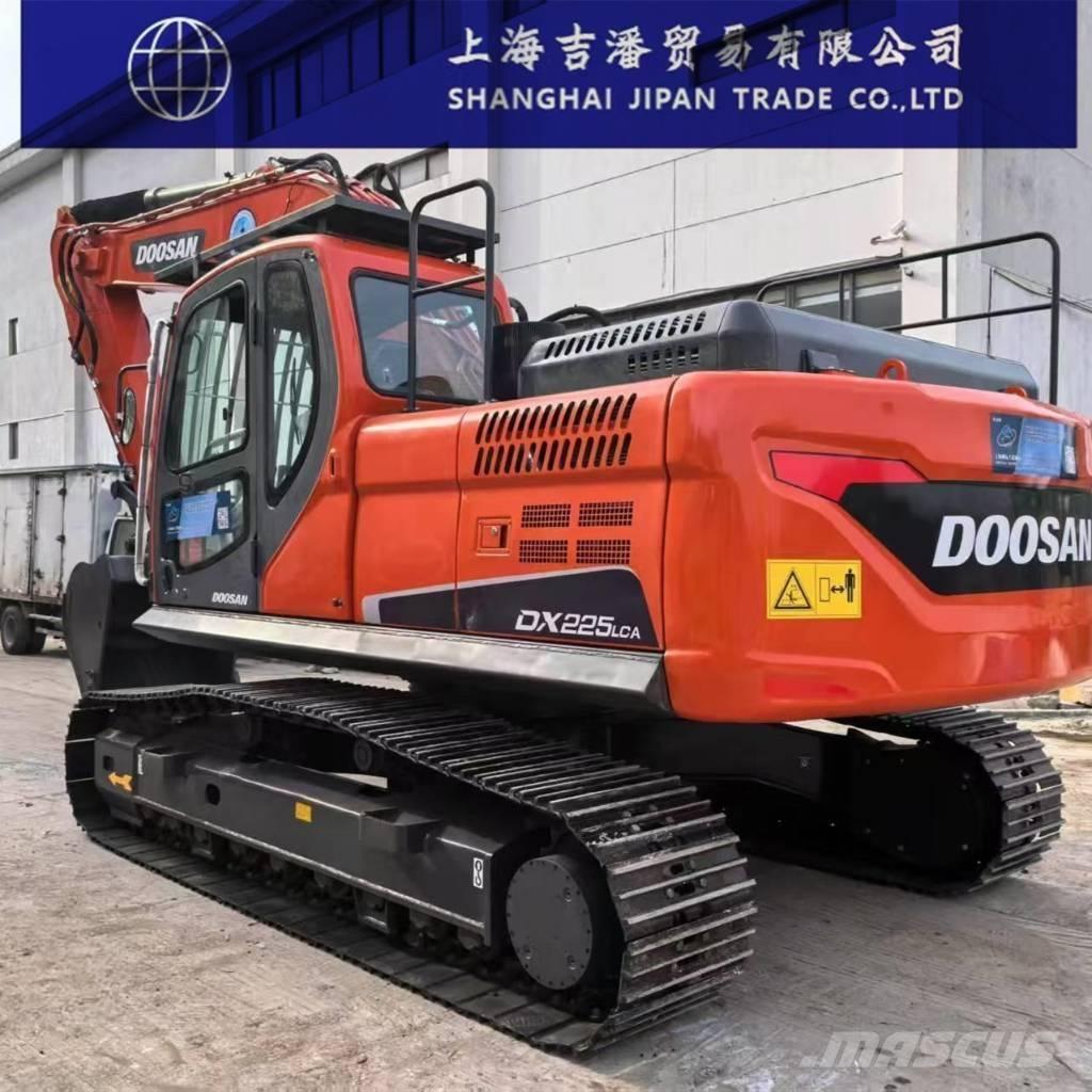 Doosan DX 225 Crawler excavators