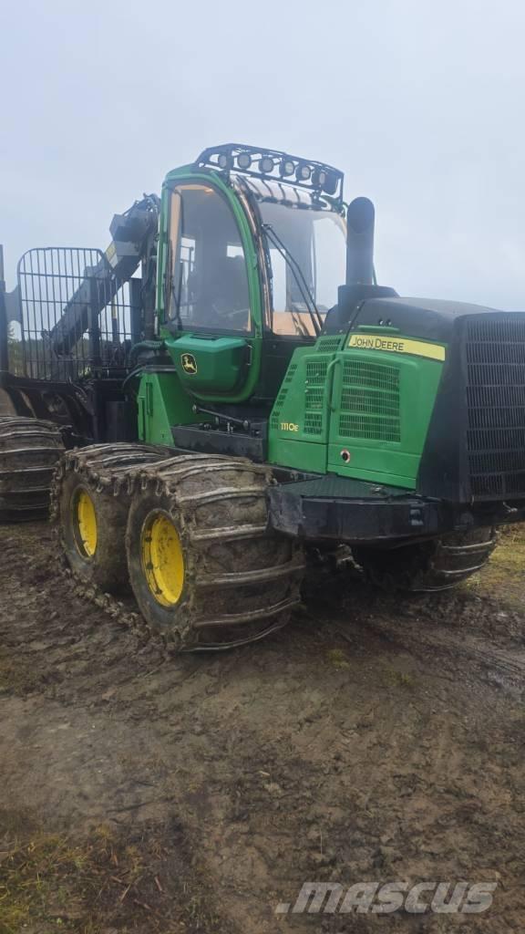 John Deere 1110 E Forwarders