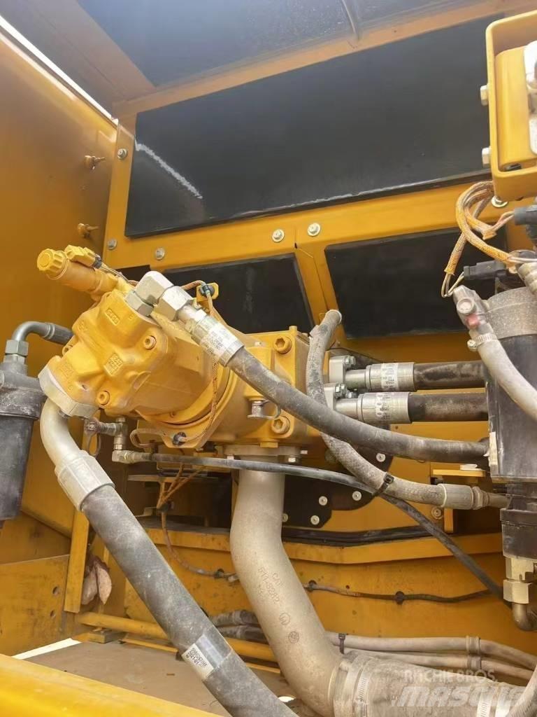 CAT 336GC Crawler excavators