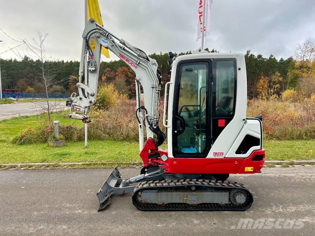 Takeuchi TB 225 Mini excavators < 7t (Mini diggers)