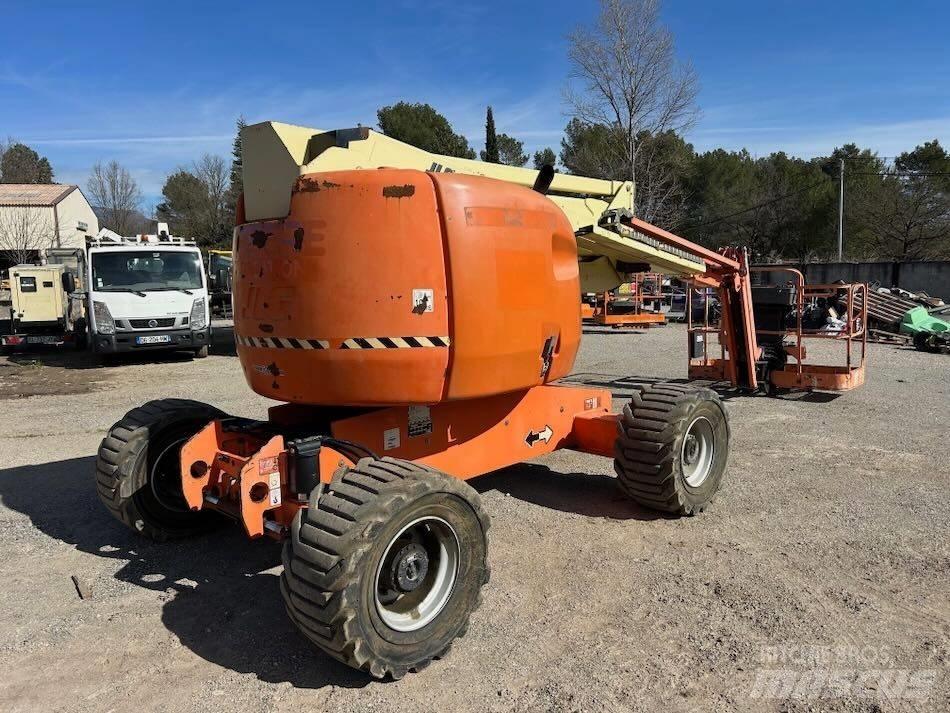 JLG 510 AJ Articulated boom lifts