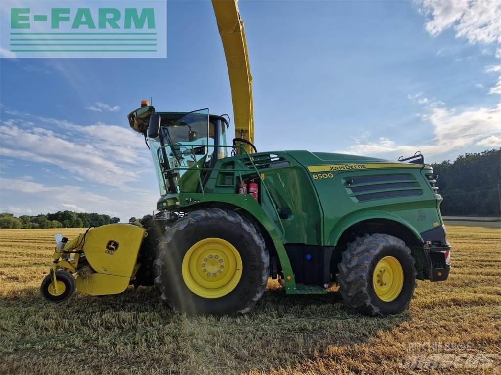 John Deere 8500 Self-propelled foragers