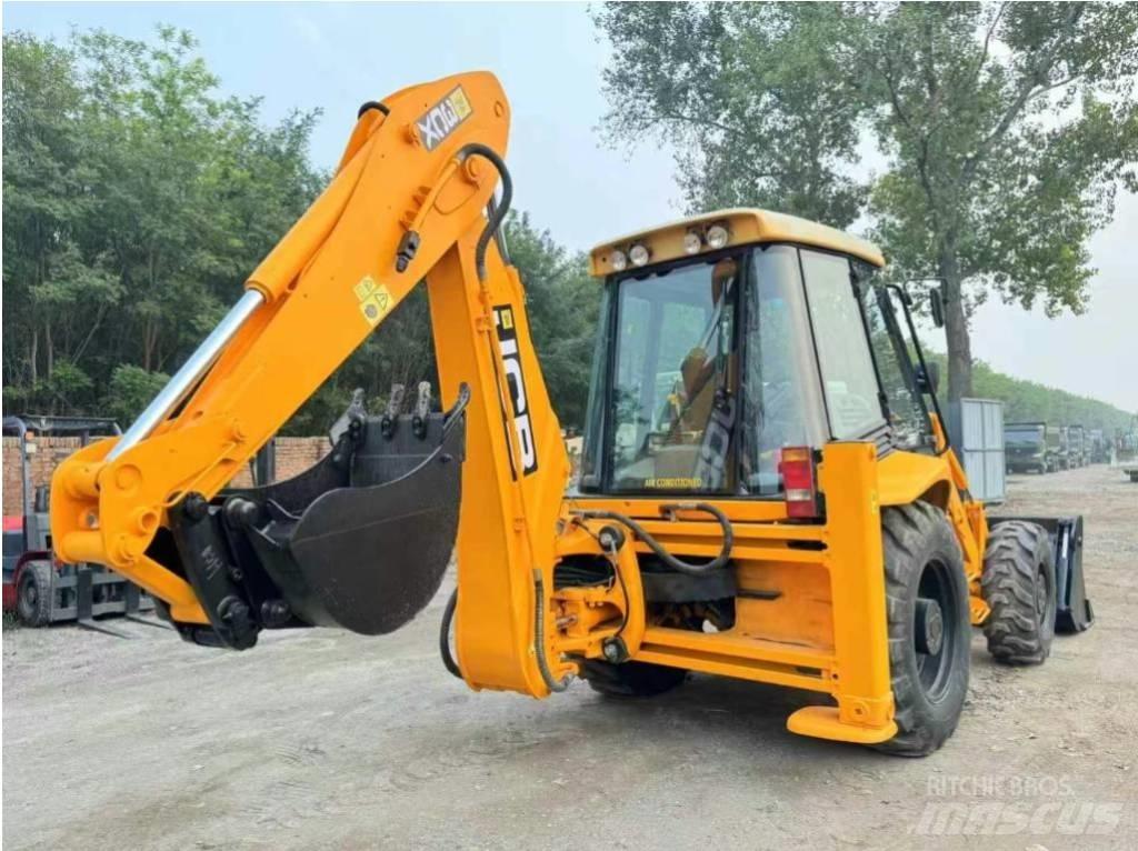 JCB 3 CX Backhoe loaders