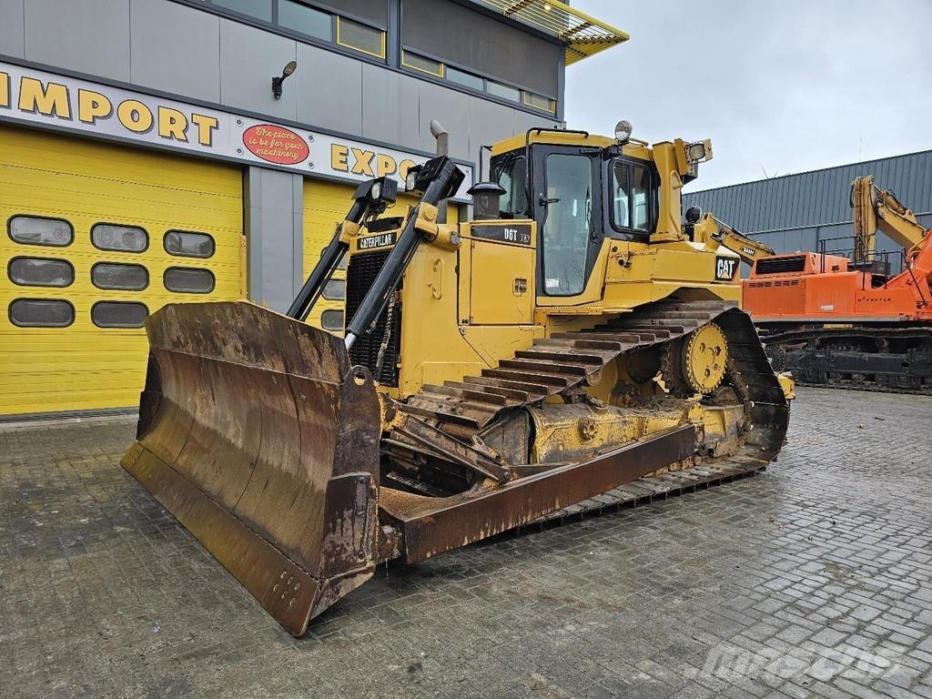 CAT D6T Crawler dozers