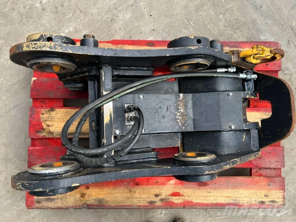 Volvo S1 - 323D Quick connectors