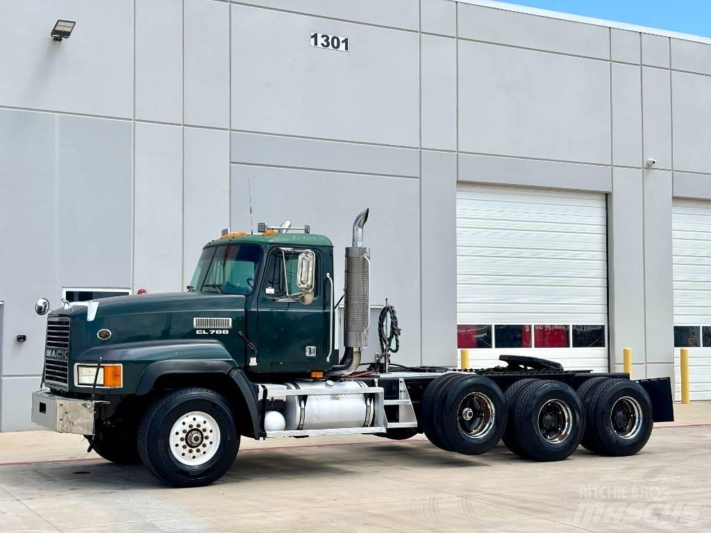 Mack CL 713 Tractor Units
