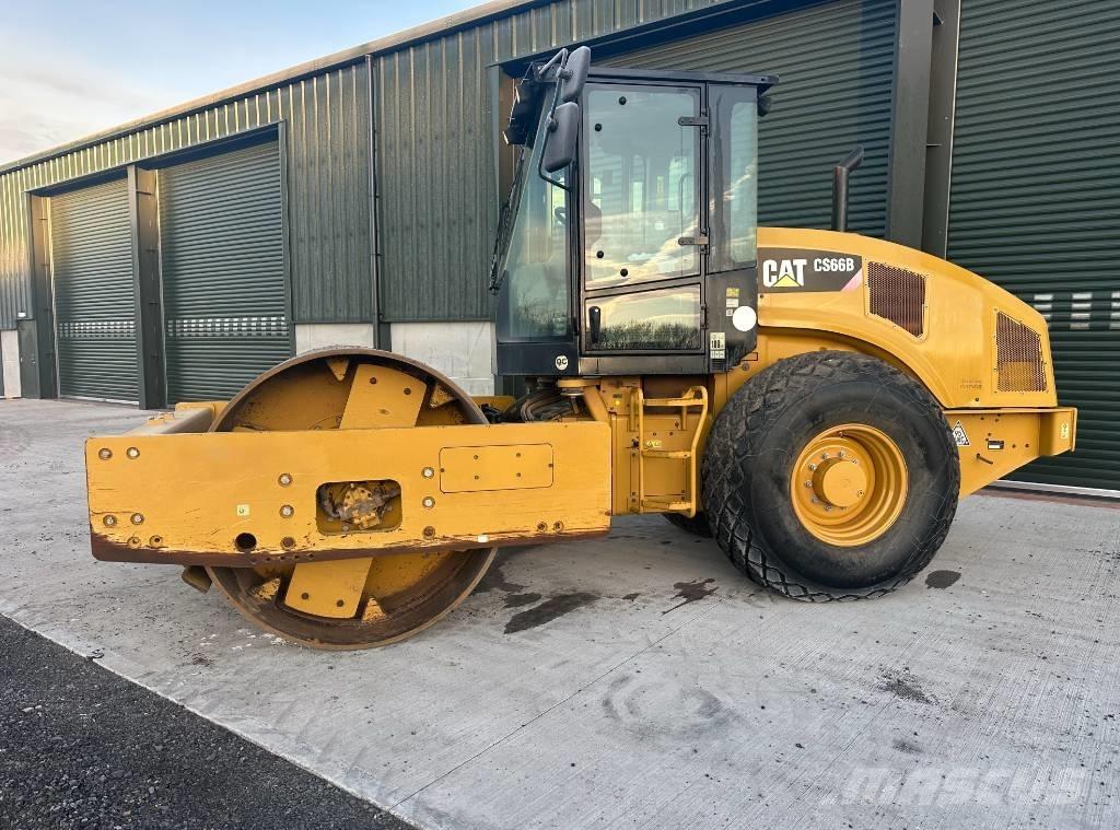CAT CS 66 B Single drum rollers