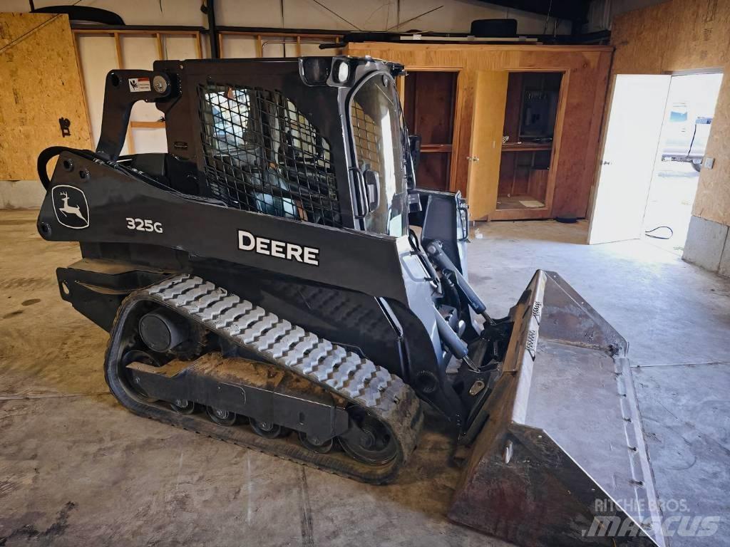 John Deere 325 G Skid steer loaders