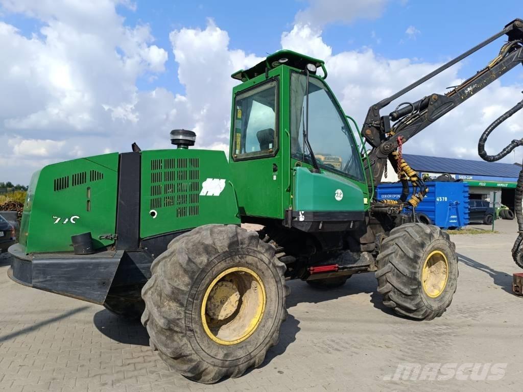 John Deere 770 D Harvesters