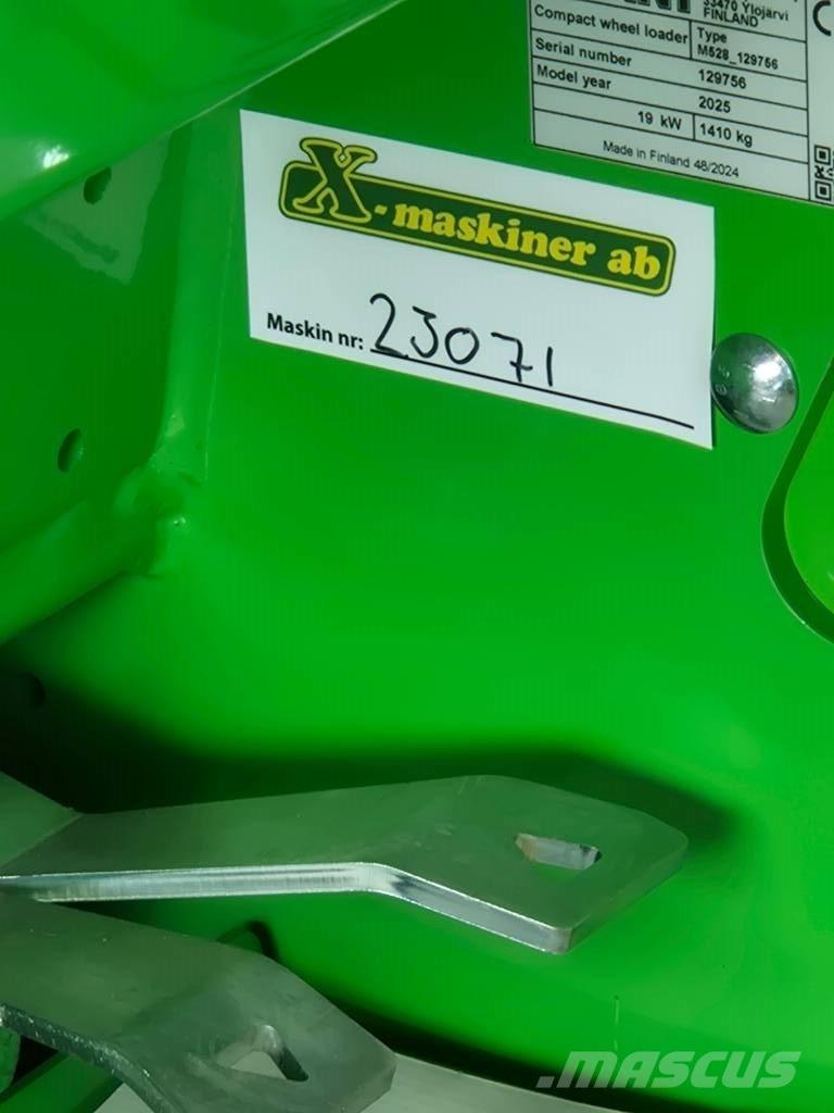 Avant 528 Multi purpose loaders