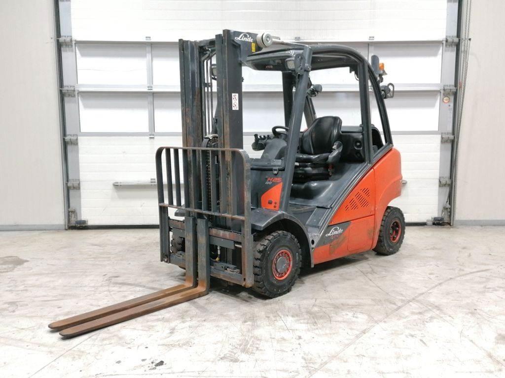 Linde H25T-01 LPG trucks