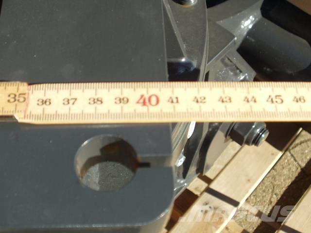  Heinz HT452 - 480 kg. Grapples