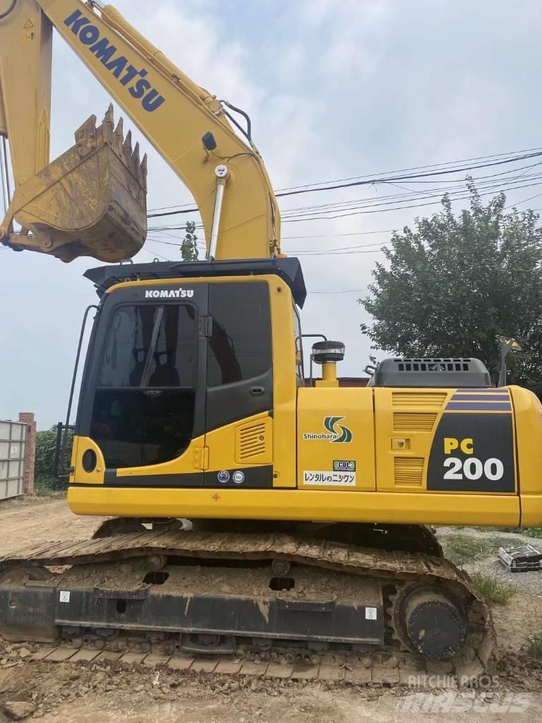 Komatsu PC 200-8 Crawler excavators