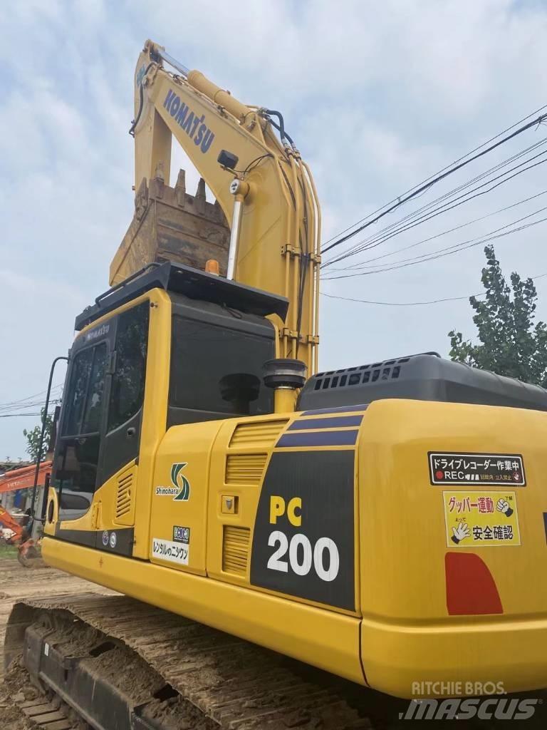 Komatsu PC 200-8 Crawler excavators