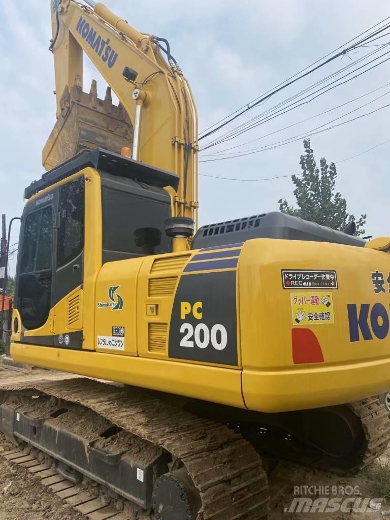 Komatsu PC 200-8 Crawler excavators