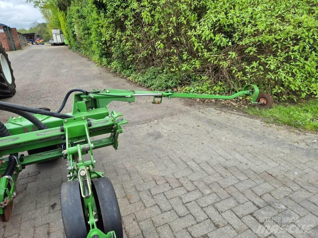 Amazone EDX 6000-2FC Precision sowing machines