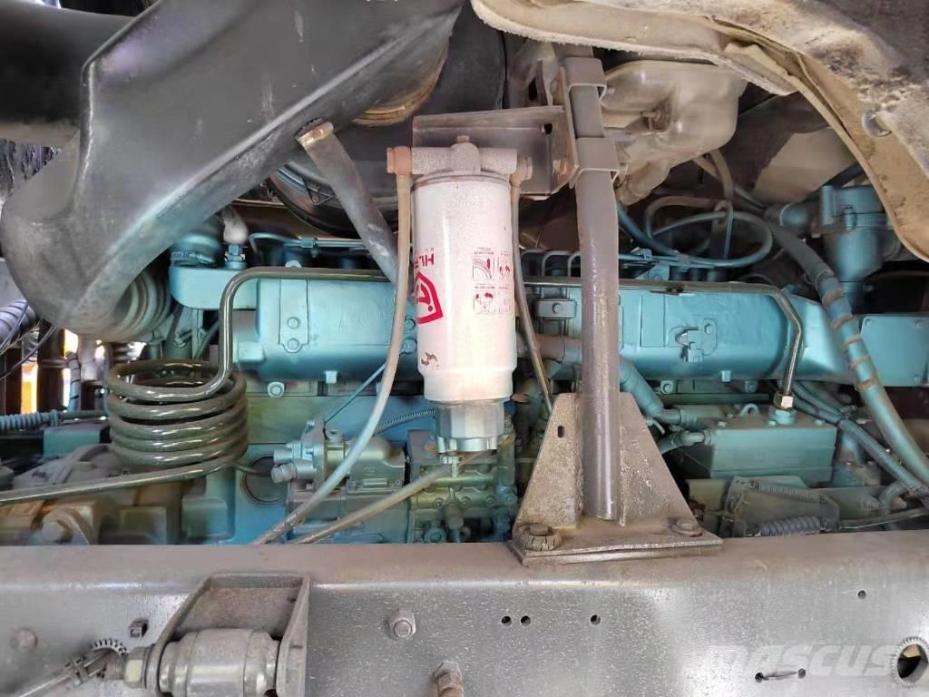 Howo 375 8x4 Tipper trucks