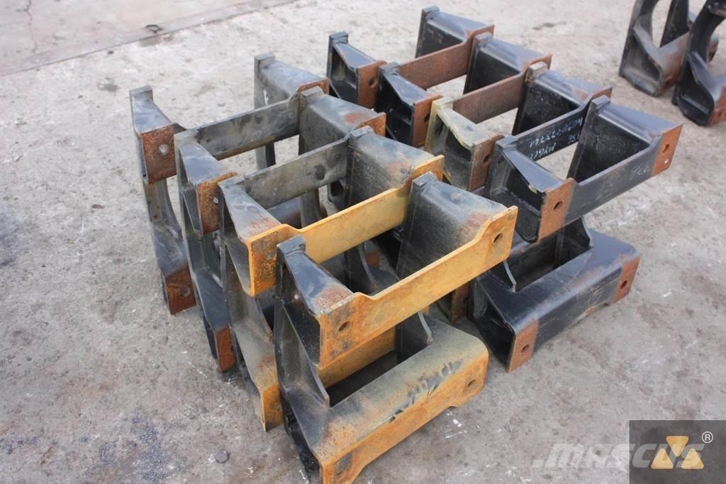 CAT Trackguards Tyres, wheels and rims