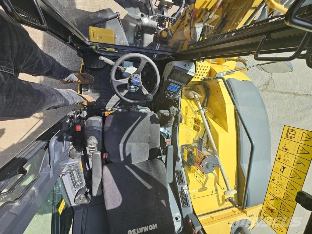 Komatsu PW 98 MR-11 Wheeled excavators