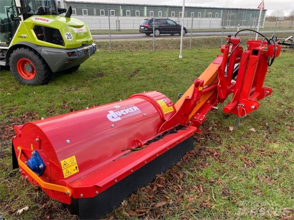 Dücker USM 15 VR4 Aerators and dethatchers