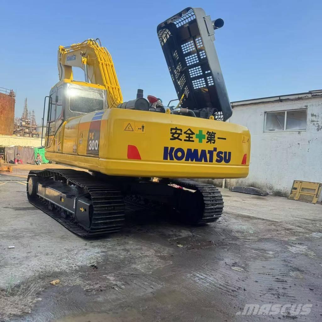 Komatsu PC 300 Crawler excavators