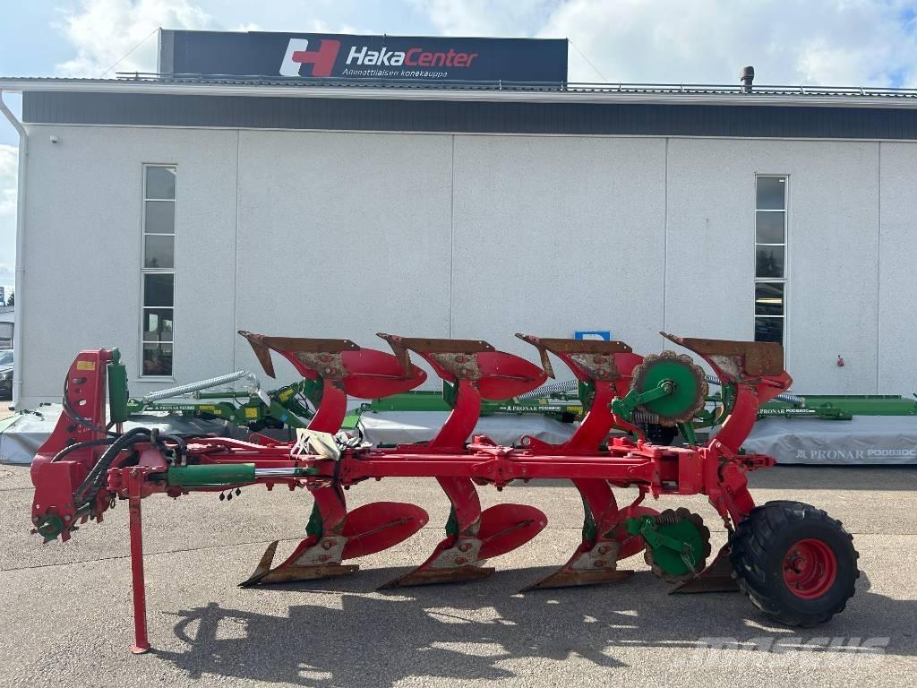 Unia Vario 4S Reversible ploughs