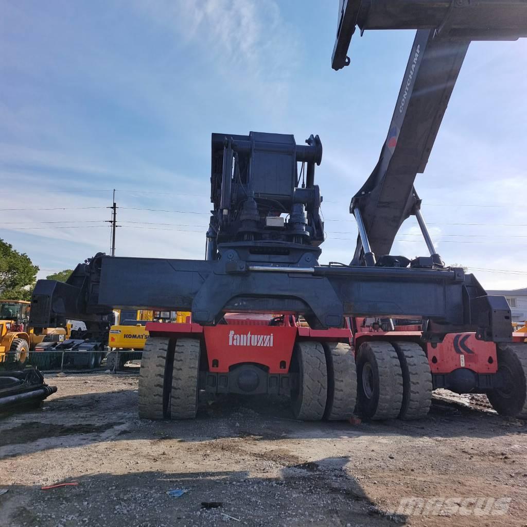 Fantuzzi CS 45 KM Reachstackers