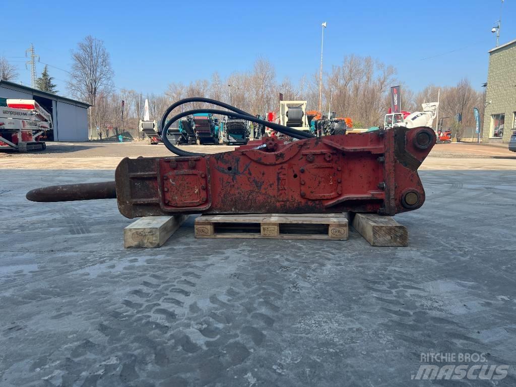 NPK E 220 Hammers / Breakers