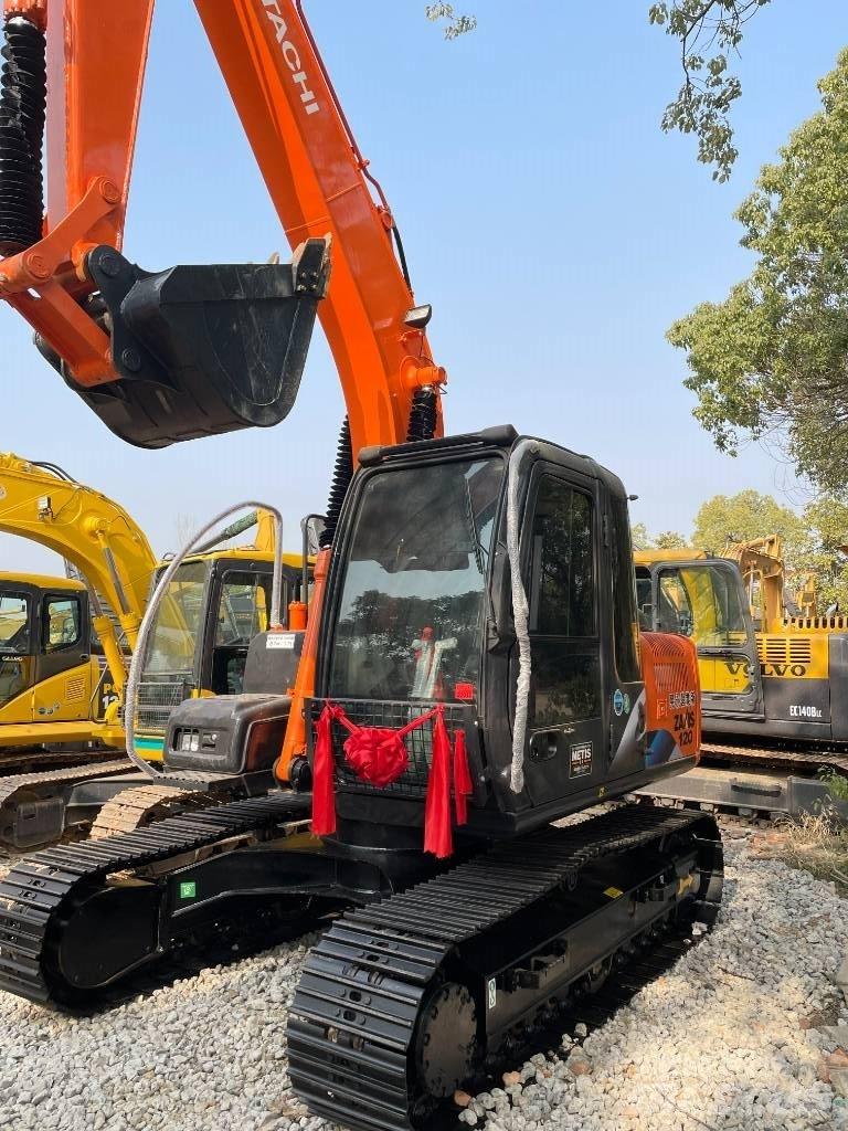 Hitachi 120 Crawler excavators
