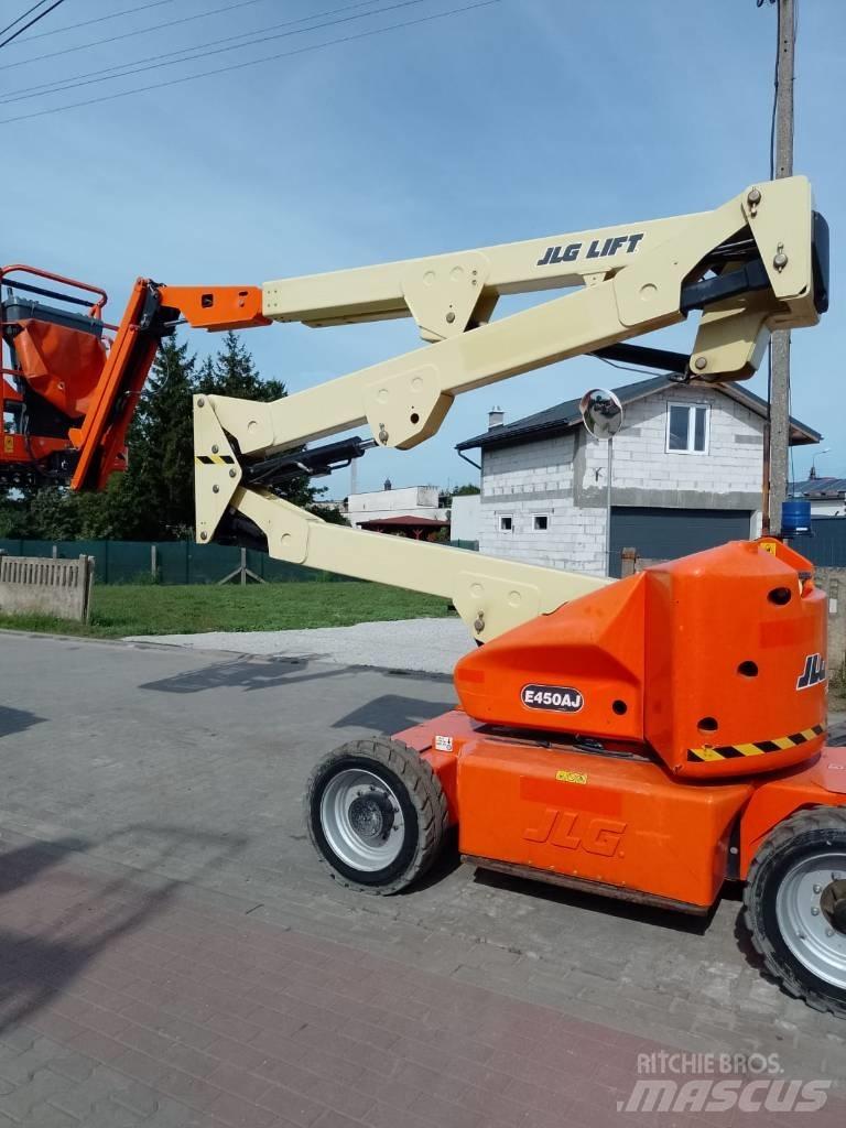 JLG E 450 AJ Articulated boom lifts