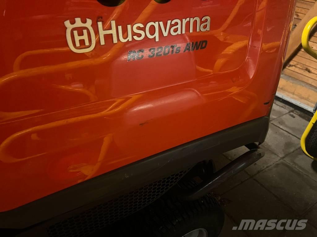 Husqvarna RC320Ts Riding mowers