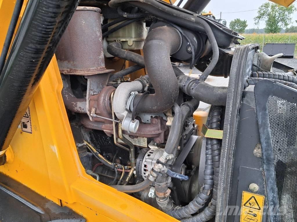 JCB 3 CX Backhoe loaders