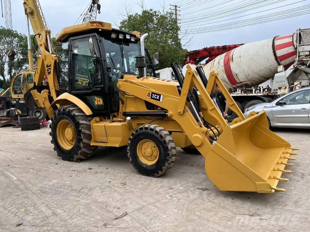 JCB 3 CX Backhoe loaders
